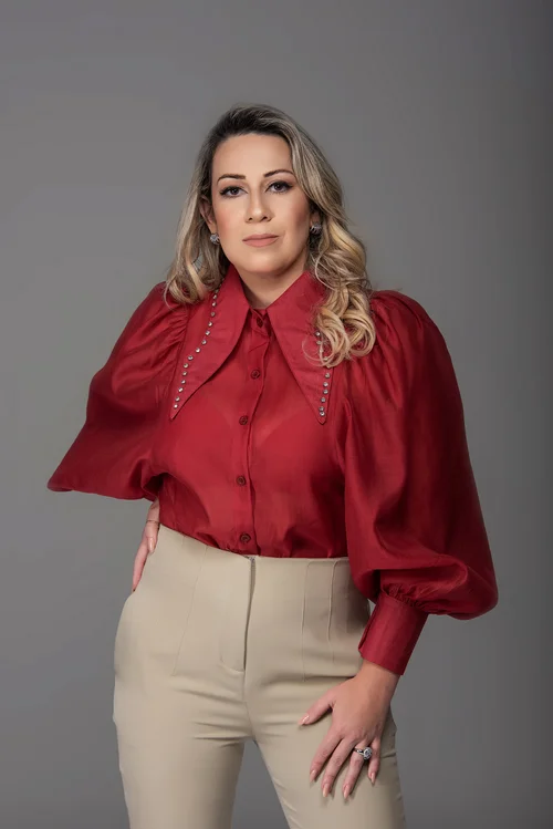 Dra. Katlin Prestes Nunes - Advogada Especialista em Direito Previdenciário